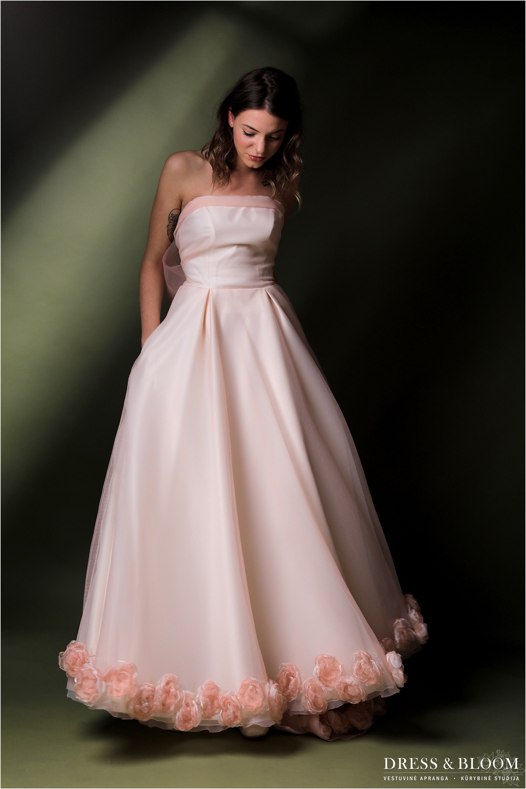 Dress & Bloom kurybinė studija - peach blooms dress